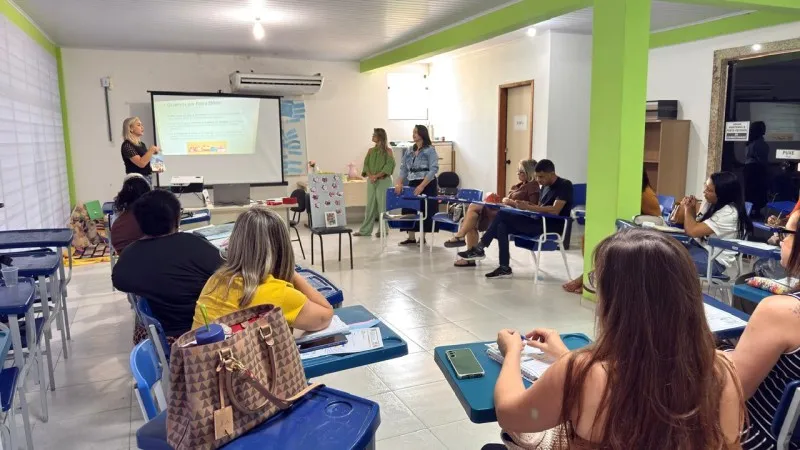 Profissionais da rede municipal participam de formação em São João da Barra 