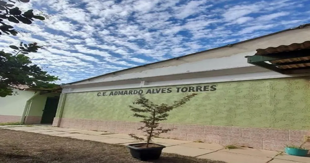 Convênio da Prefeitura de SJB e Escola Estadual , abre mais vagas em Grussai.