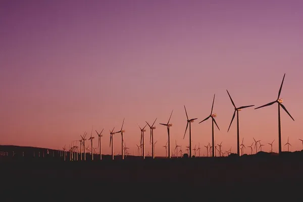 Governo antecipa geração de energia para reduzir riscos de impactos do El Niño