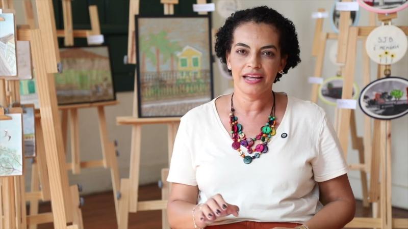 Conheça a história inspiradora da professora Alexandra de Souza na Rede Pública de Ensino Municipal há 26 anos